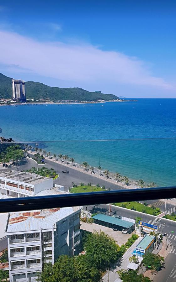 Beachfront Scenia Bay Apartment Нячанг Экстерьер фото