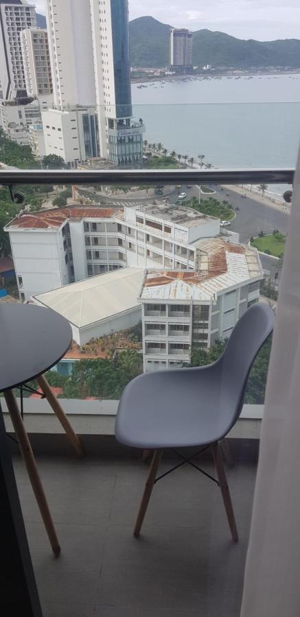 Beachfront Scenia Bay Apartment Нячанг Экстерьер фото