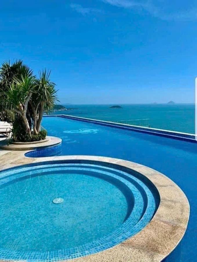 Beachfront Scenia Bay Apartment Нячанг Экстерьер фото