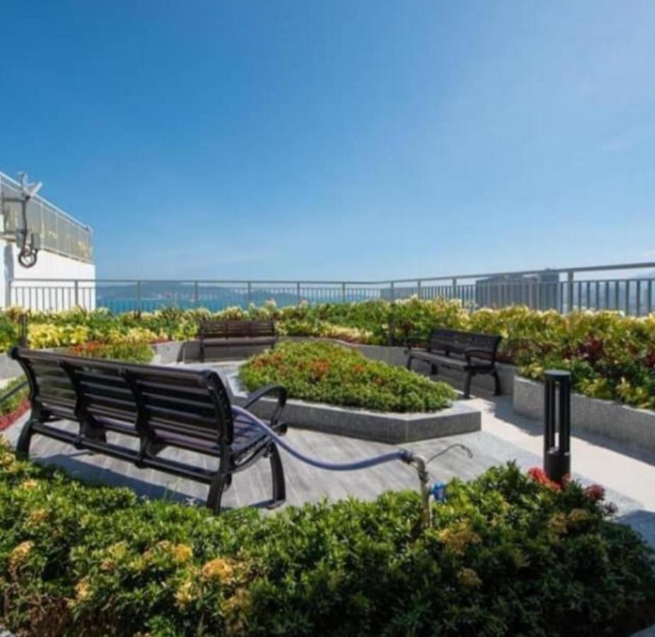 Beachfront Scenia Bay Apartment Нячанг Экстерьер фото