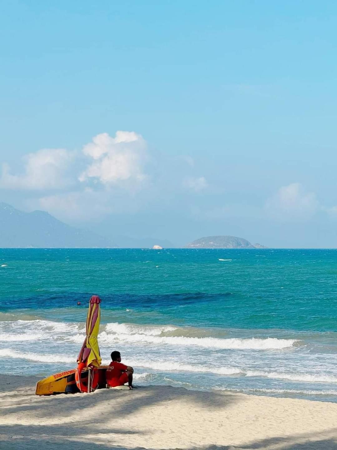 Beachfront Scenia Bay Apartment Нячанг Экстерьер фото