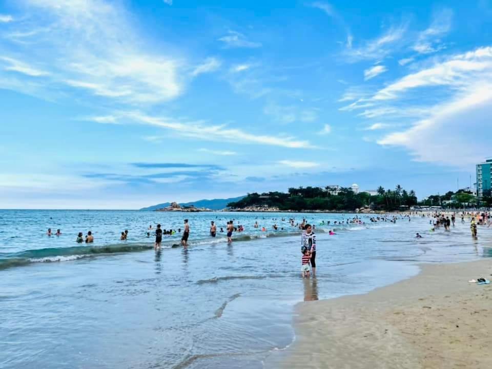 Beachfront Scenia Bay Apartment Нячанг Экстерьер фото