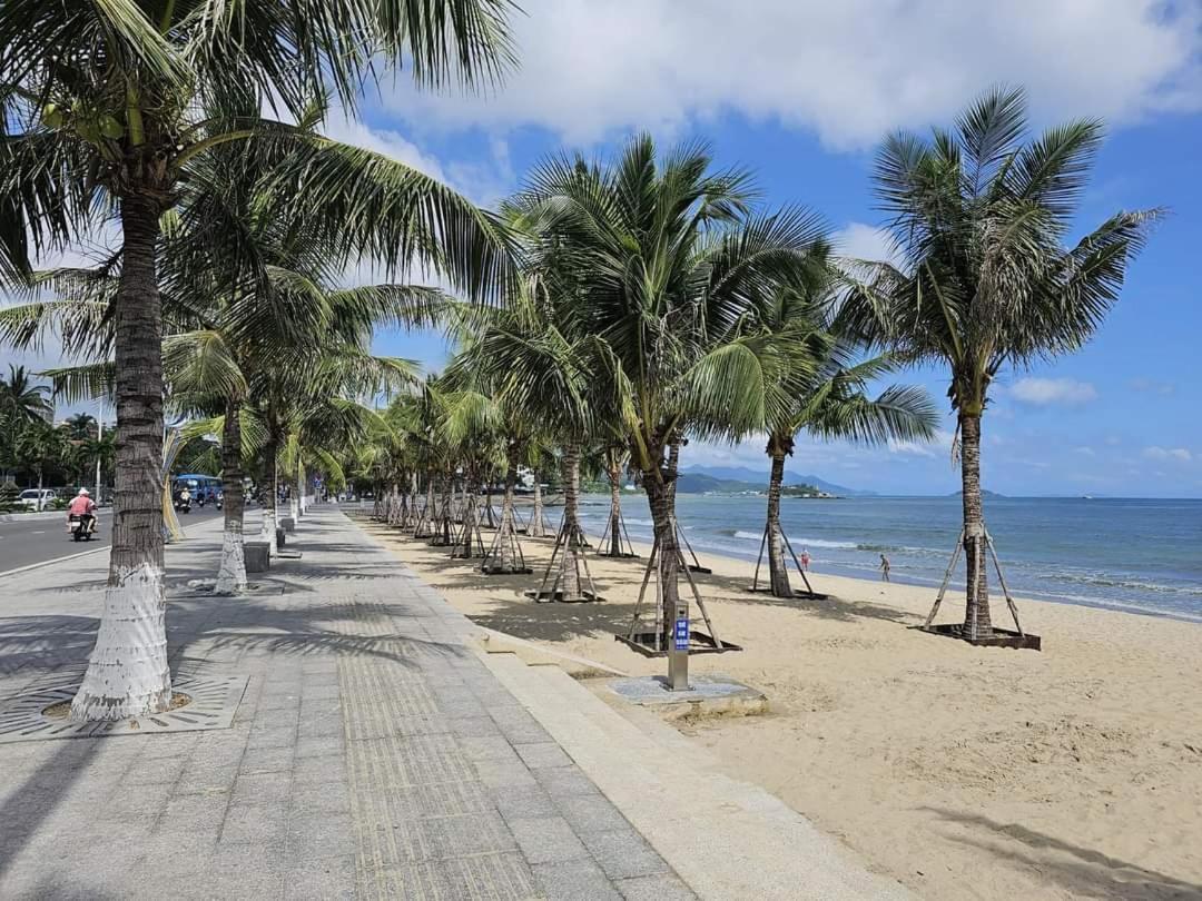 Beachfront Scenia Bay Apartment Нячанг Экстерьер фото