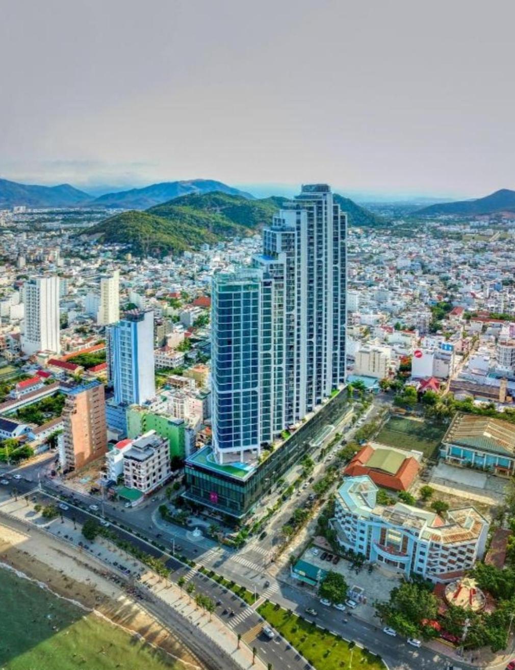Beachfront Scenia Bay Apartment Нячанг Экстерьер фото